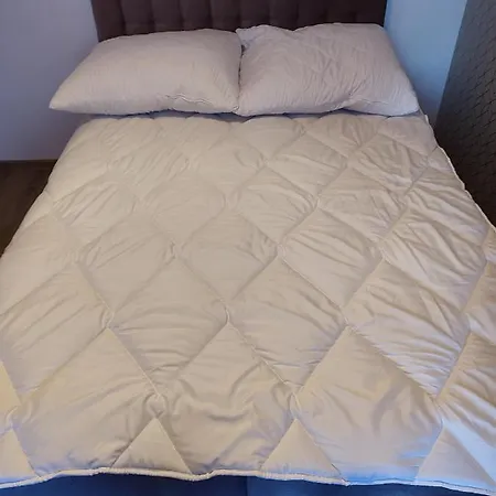 Opera Kolobrzeska 6 Super Vip Parking Apartment *