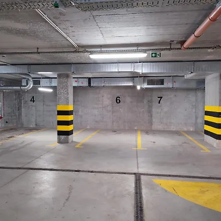 Opera Kolobrzeska 6 Super Vip Parking